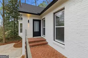 7170 Riverside Dr NW, Atlanta, GA 30328 - Photo 6