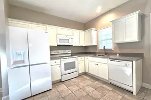 718 N Evelyn Pl NW, Atlanta, GA 30318 - Photo 4