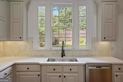 2797 Payton Oaks Drive NE, Atlanta, GA 30345 - Photo 18