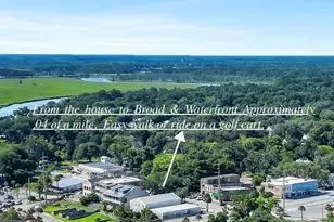 402 Houston St, Darien, GA 31305 - Photo 2