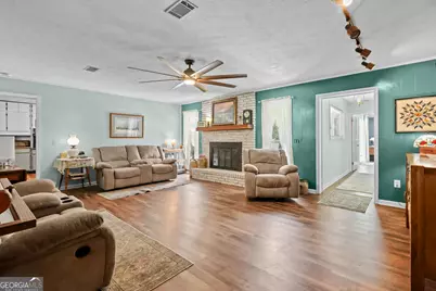 412 Pierce Street, Jesup, GA 31545 - Photo 14