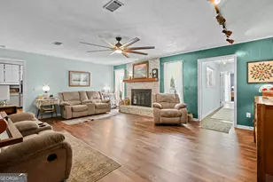412 Pierce St, Jesup, GA 31545 - Photo 14