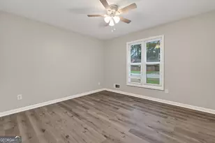 2595 Fieldstone View Ln SE, Conyers, GA 30013 - Photo 10