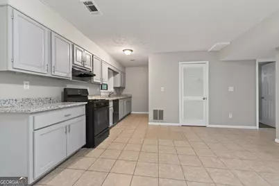 2595 Fieldstone View Lane SE, Conyers, GA 30013 - Photo 14
