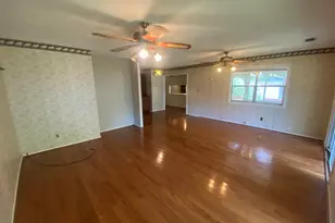 388 E Pine Lake Dr, West Point, GA 31833 - Photo 14