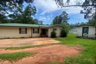 388 E Pine Lake Dr, West Point, GA 31833 - Photo 4