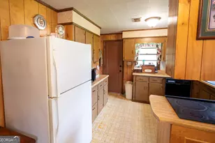 2600 Pennsylvania Ave, Waycross, GA 31503 - Photo 6