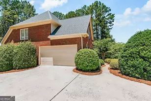 1030 Spring Lake Dr, Bishop, GA 30621 - Photo 4