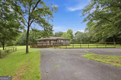 1968 Highway 211 NE, Statham, GA 30666 - Photo 32