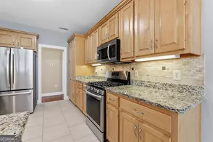 110 Lyndhurst Way, Sharpsburg, GA 30277 - Photo 8