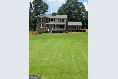 2080 Castle Lake Drive, Tyrone, GA 30290 - Photo 2