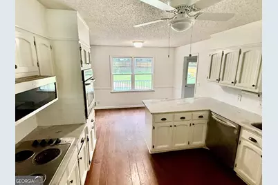 2080 Castle Lake Drive, Tyrone, GA 30290 - Photo 12