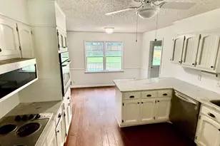 2080 Castle Lake Dr, Tyrone, GA 30290 - Photo 12
