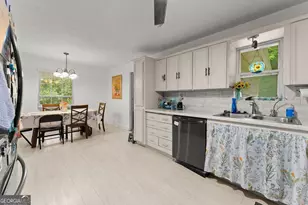 110 Pastel Ln, Clayton, GA 30525 - Photo 10