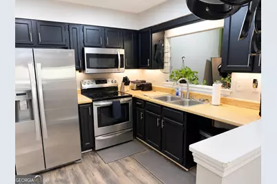 5657 Waterford Court, Morrow, GA 30260 - Photo 2