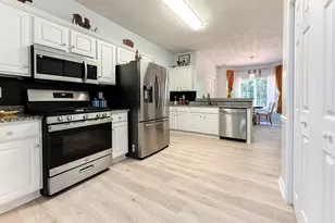 105 Avalon Dr, McDonough, GA 30252 - Photo 16