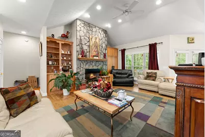 393 Brookwood Drive, Lavonia, GA 30553 - Photo 8