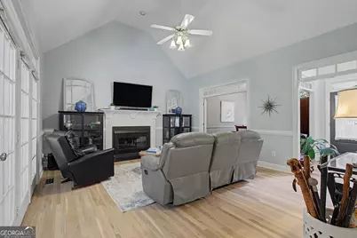 22 Shoreline Drive, Newnan, GA 30263 - Photo 12