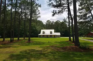 210 Pineview Ave, Baxley, GA 31513 - Photo 4