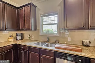 913 Ashland Falls Dr, Monroe, GA 30656 - Photo 42