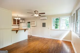 1318 Elizabeth Ln, East Point, GA 30344 - Photo 4
