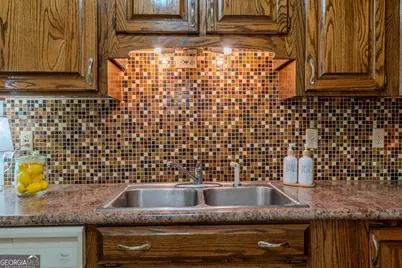 133 English Street, Douglas, GA 31535 - Photo 12