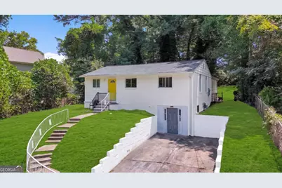 477 Fairlane Circle NW, Atlanta, GA 30331 - Photo 2
