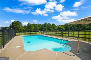 188 Meadows Dr, Senoia, GA 30276 - Photo 2