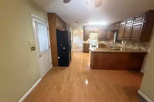 2021 Huntcliff Dr, Lawrenceville, GA 30043 - Photo 8