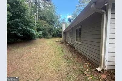 2021 Huntcliff Drive, Lawrenceville, GA 30043 - Photo 4