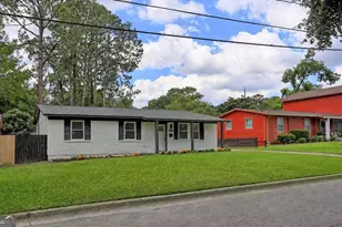 1217 E 34th St, Savannah, GA 31404 - Photo 2