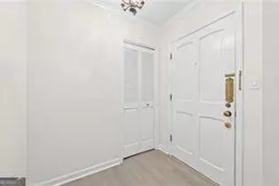 70 Chaumont Square NW, Atlanta, GA 30327 - Photo 2