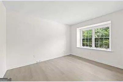 70 Chaumont Square NW, Atlanta, GA 30327 - Photo 28