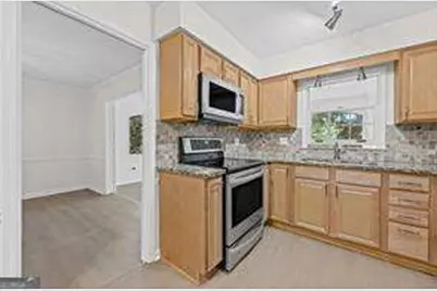 70 Chaumont Square NW, Atlanta, GA 30327 - Photo 14