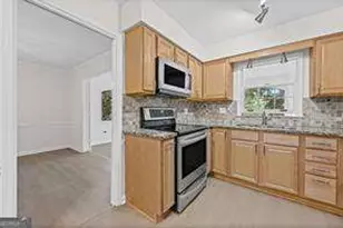 70 Chaumont Square NW, Atlanta, GA 30327 - Photo 14