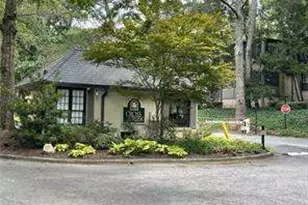 70 Chaumont Square NW, Atlanta, GA 30327 - Photo 32