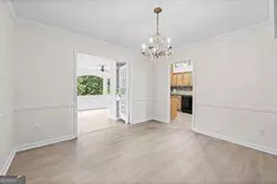 70 Chaumont Square NW, Atlanta, GA 30327 - Photo 8