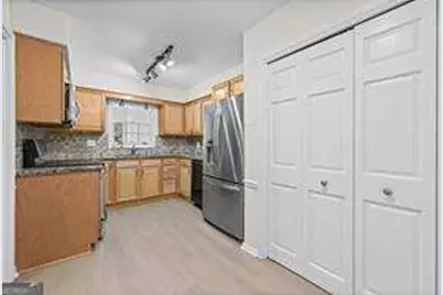 70 Chaumont Square NW, Atlanta, GA 30327 - Photo 12