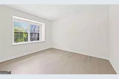 70 Chaumont Square NW, Atlanta, GA 30327 - Photo 26