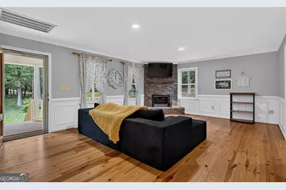 697 John Lovelace Road, Lagrange, GA 30241 - Photo 8