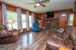 124 Marty Ln, Lagrange, GA 30240 - Photo 8