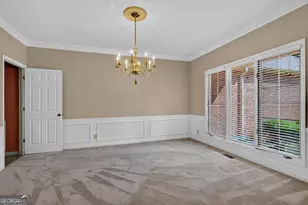 413 Ashford Cir, Lagrange, GA 30240 - Photo 8