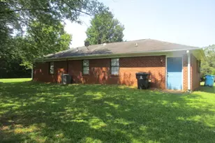 625 Strickland Rd, Locust Grove, GA 30248 - Photo 2