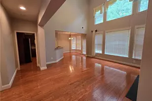 624 Maple Grove Way, Marietta, GA 30066 - Photo 4