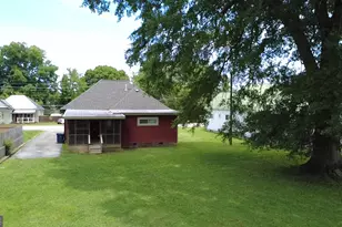 108 W 10th St, Chickamauga, GA 30707 - Photo 4