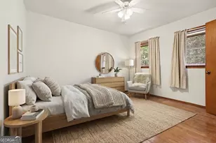 7019 Lake View Ln, Peachtree Corners, GA 30360 - Photo 14