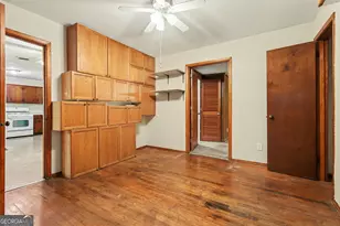 7019 Lake View Ln, Peachtree Corners, GA 30360 - Photo 18