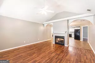 504 Falkirk Dr, Warner Robins, GA 31088 - Photo 2