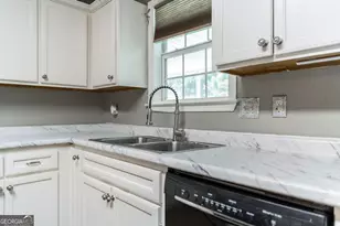 504 Falkirk Dr, Warner Robins, GA 31088 - Photo 8