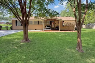 115 Tyus St, Barnesville, GA 30204 - Photo 1